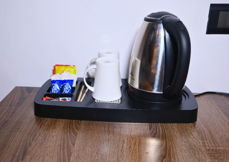 Deluxe Room - With Breakfast - Image 4
